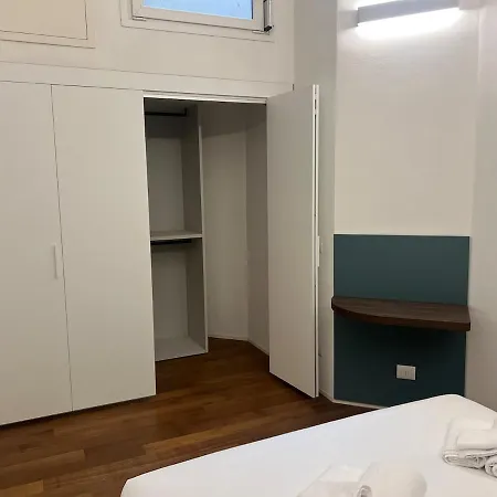 Two-room In Historic Center With Private Courtyard * Bolonia